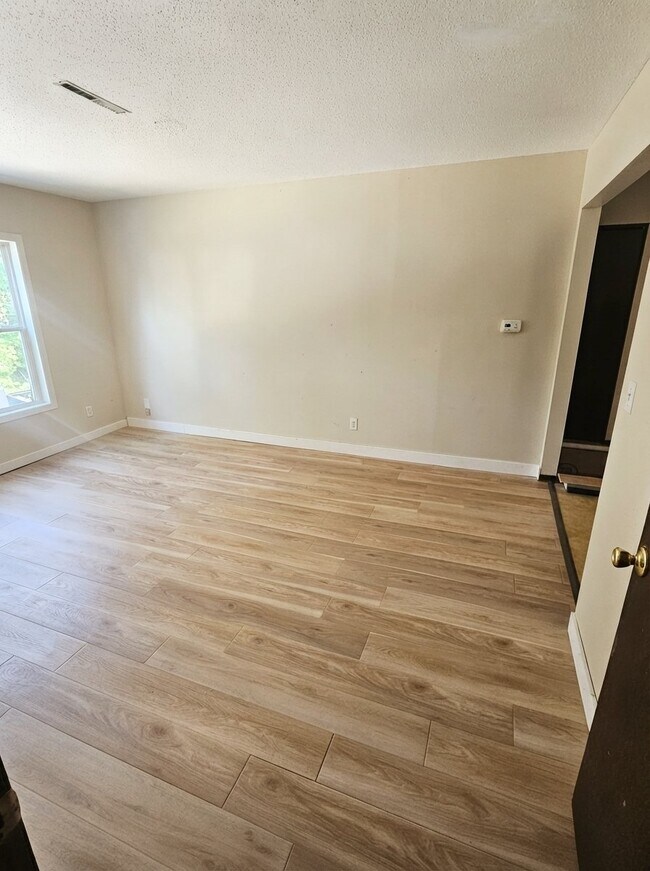 Foto del edificio - 2324 E Locust St