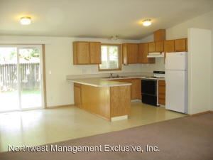 Building Photo - 3 br, 2 bath House - 11610 NE 14th St