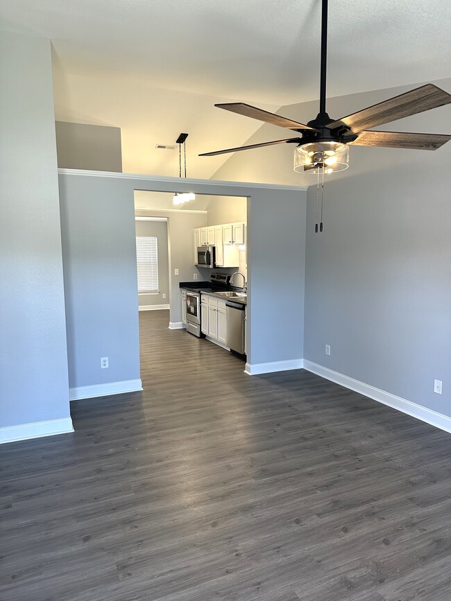 Building Photo - 3808A Palmer Dr