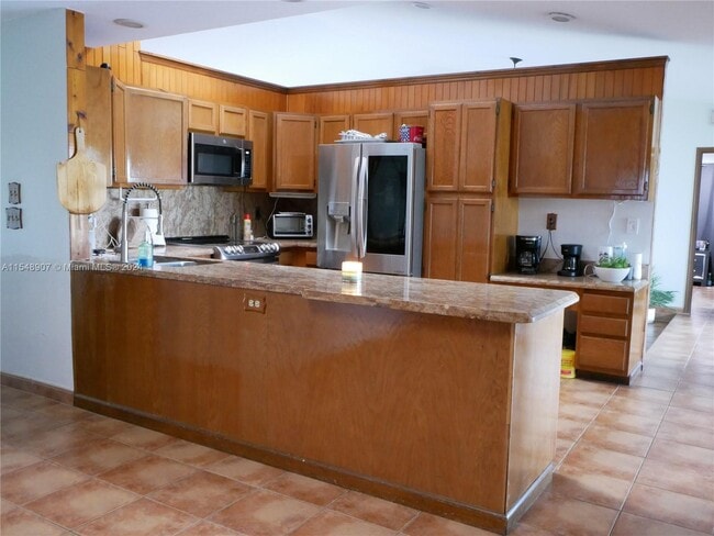 Building Photo - 1060 NW 110th Ln
