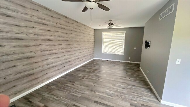 Foto del edificio - 1208 Gemstone Pointe Dr