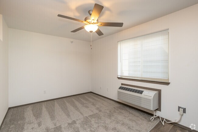 Estudio - 453SF - Sala de estar - The Overture on Cliff