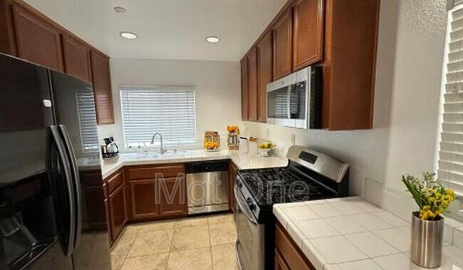 Foto del edificio - 15661 Lasselle St
