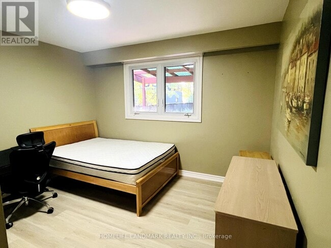 Photo du bâtiment - 30 Bobmar Rd