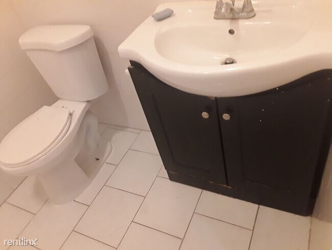 Foto del edificio - 3 br, 1 bath Townhome - 146 Ripley Pl
