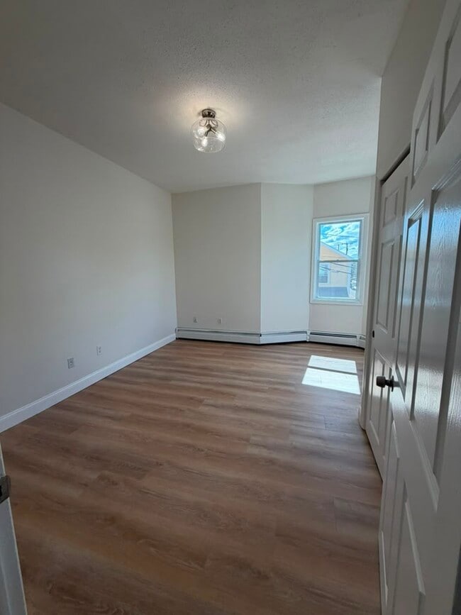 Photo - 76 Beacon Ave Apartment