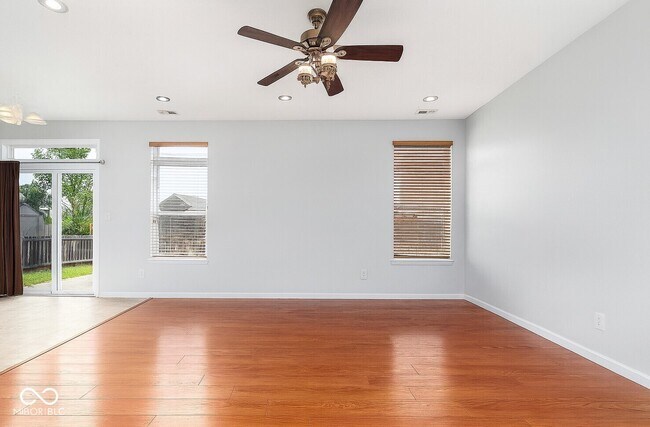 Foto del edificio - 4570 Matthew St