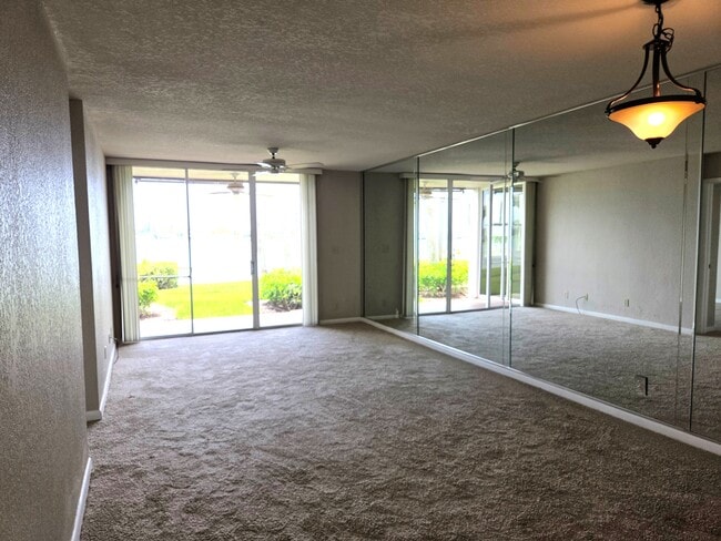 Foto del edificio - 5801 Bahia Del Mar Cir
