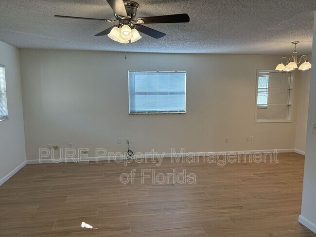 Building Photo - 6807 NW 62nd Pl