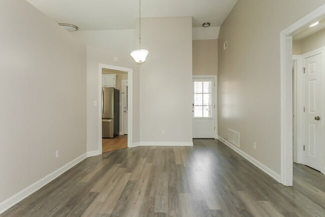 Building Photo - 4480 Aberton Dr