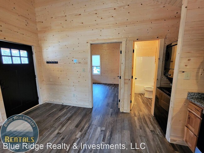 Building Photo - 1 br, 1 bath House - 232 Oliver Lane