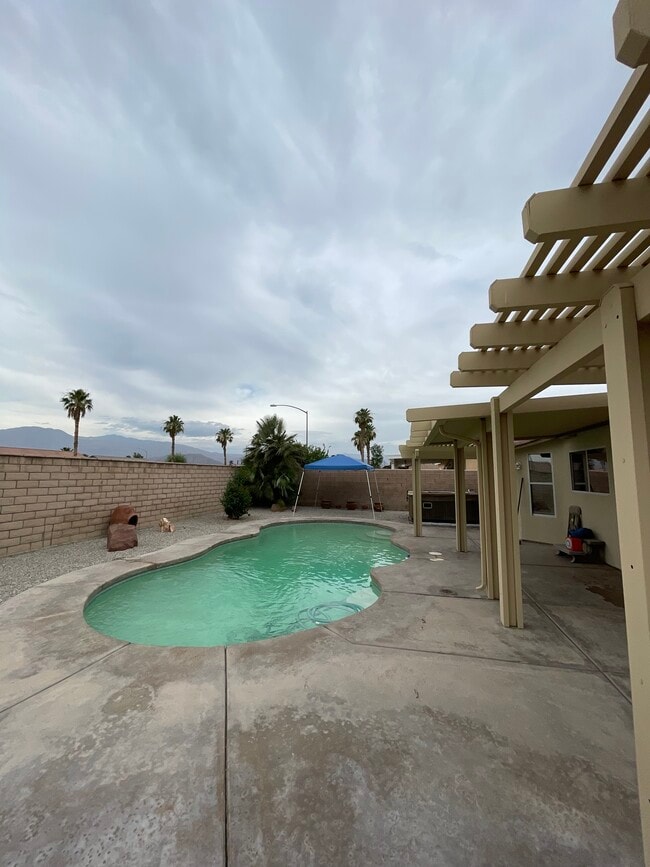 Building Photo - 83347 Calypso Cir
