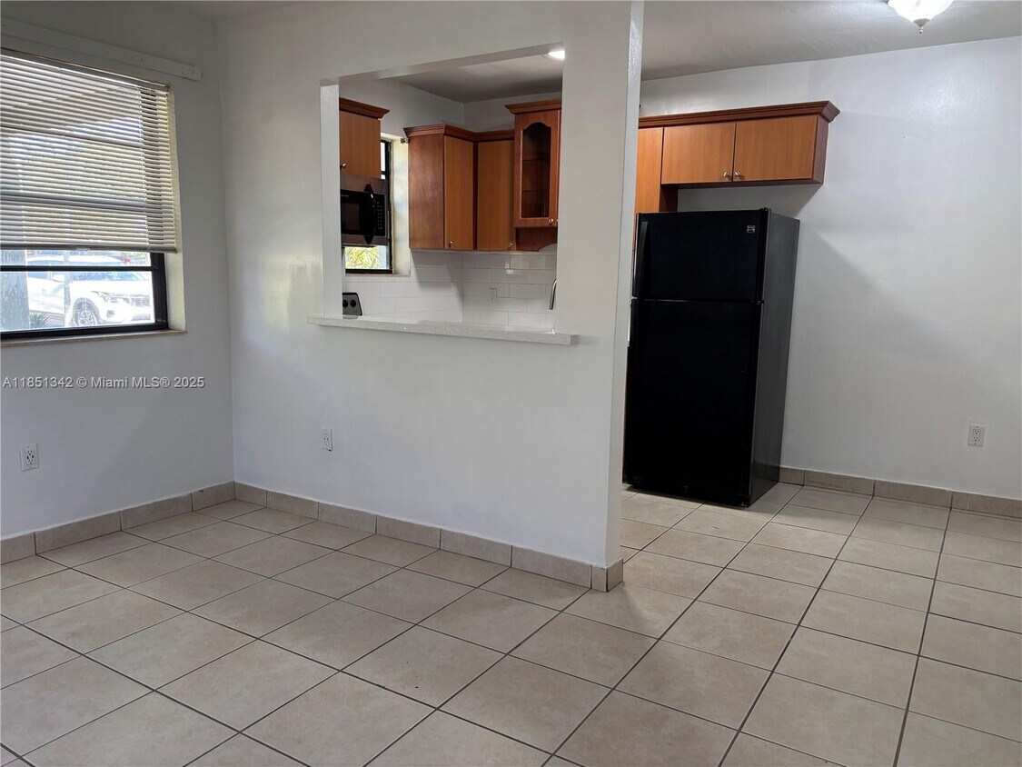 Foto del edificio - 880 NW 31st Ave
