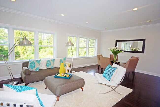 Foto del edificio - 10 The Pointe