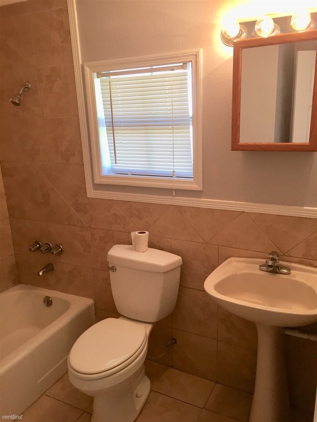 Building Photo - 332 Riverside Dr