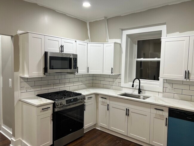 Foto del edificio - 589 Haverhill St
