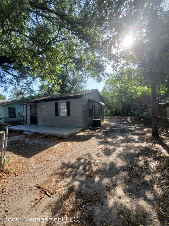 Building Photo - 2 br, 1 bath House - 3805 N Whittier St