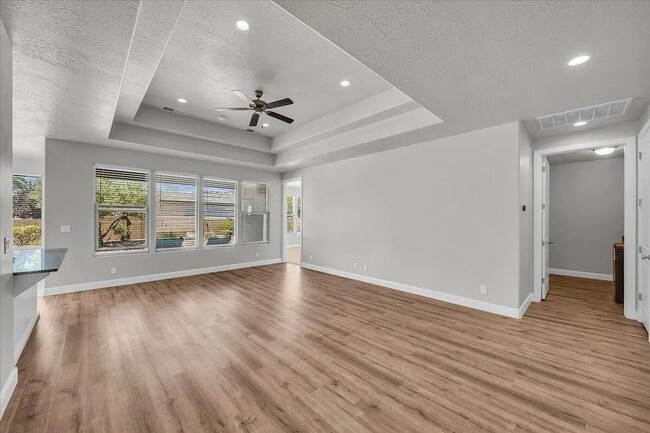 Building Photo - Coral Canyon Living! 3 Bedroom Home with C...