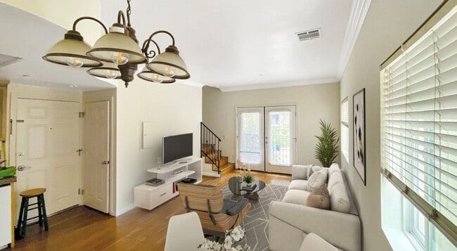 Building Photo - Klever Apartments