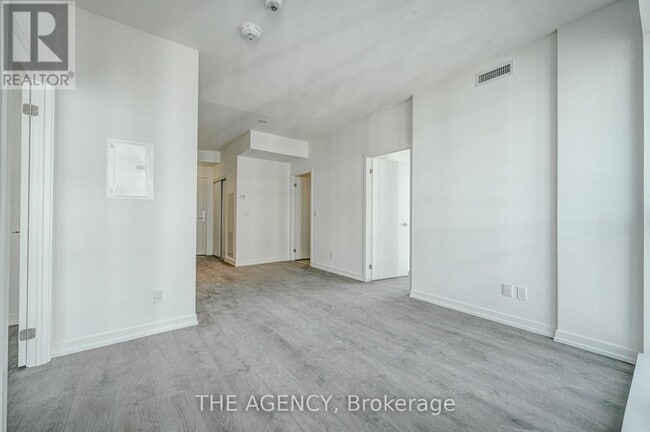 Photo du bâtiment - 49 E Liberty St