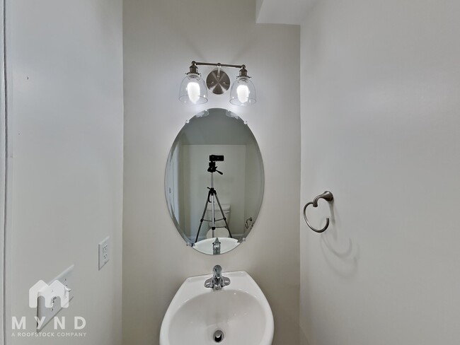 Building Photo - 2399 Eagle Creek Ct
