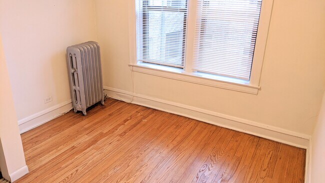 Foto del edificio - 2221 Ridge Ave