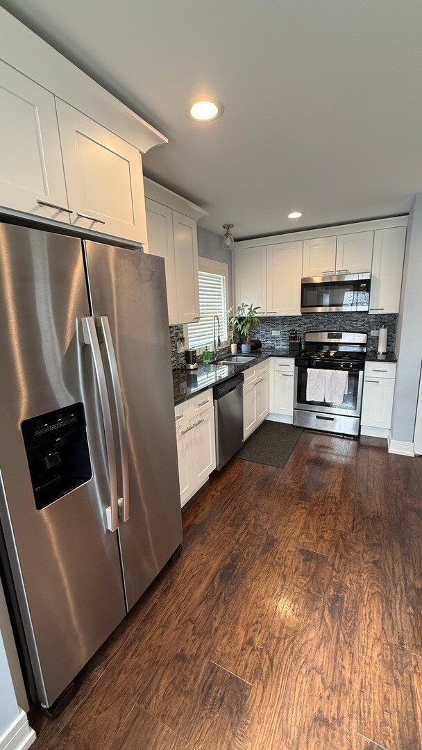 Foto del edificio - 8408 S Lorel Ave