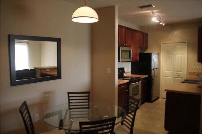 Foto del edificio - 5451 Vineland Rd