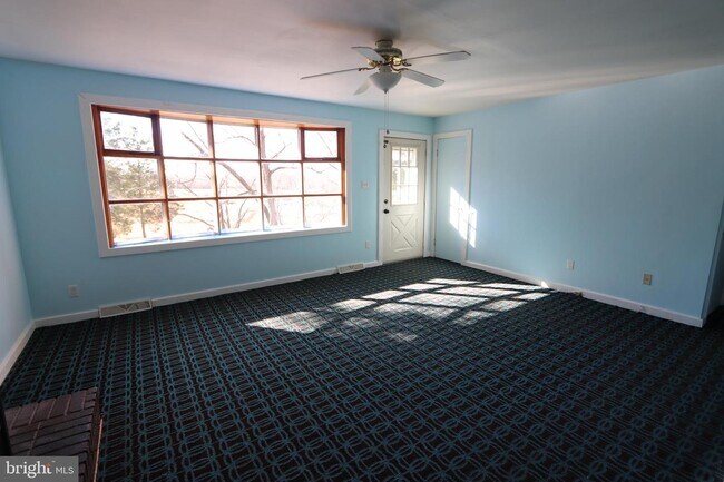 Building Photo - 9350 Wise Ln