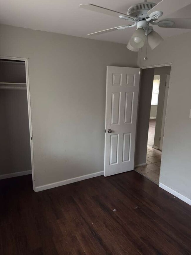 Building Photo - 10104 Ventura Dr