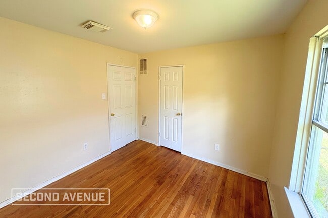 Building Photo - 5415 Heron Dr