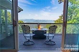 Building Photo - 40 Crestwood Dr