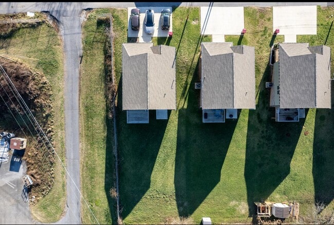 Foto del edificio - Beautiful home 3 minutes from ETSU!