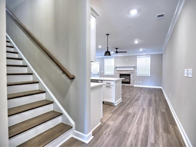Foto del edificio - 3355 Verdi Ln