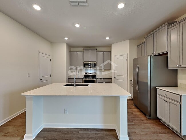 Building Photo - 173 Edge Park Trl