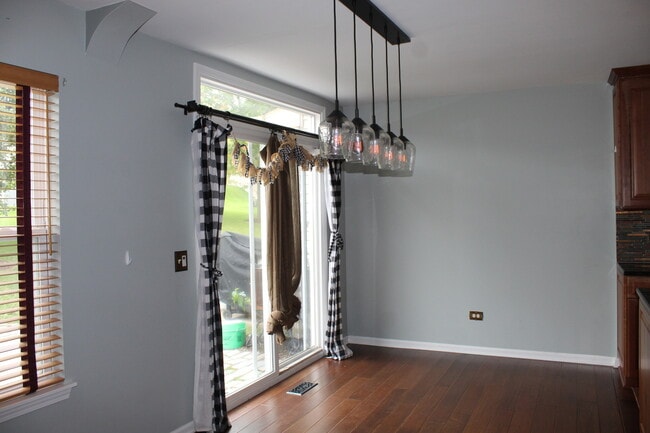 Building Photo - 6947 Brightwater Dr