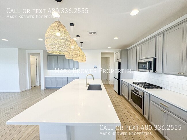 Building Photo - 20931 E Cattle Dr