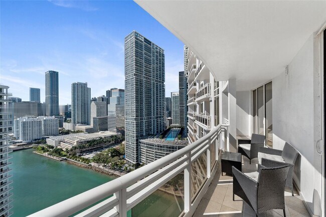 Building Photo - 901 Brickell Key Blvd