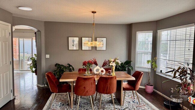 Foto del edificio - 2208 Buttercup St