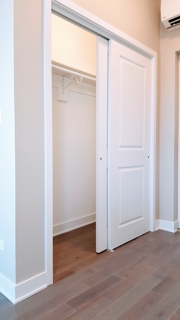 Building Photo - Contemporary  Lincoln Park Studio