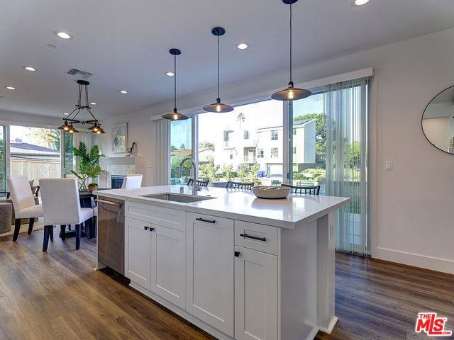Foto del edificio - 5600 W 78th St