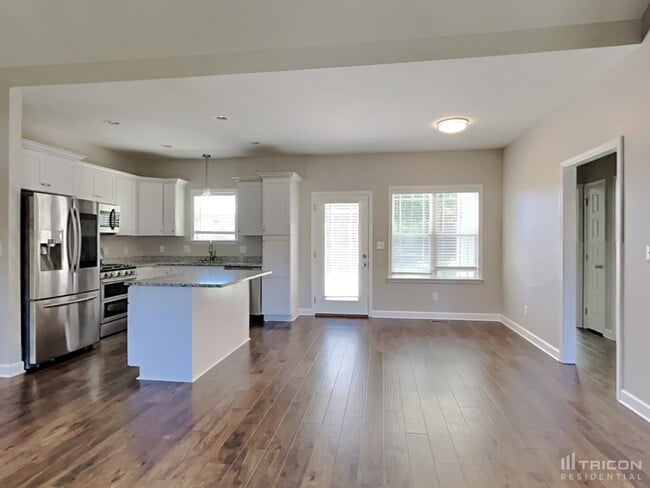 Building Photo - 512 Poplar Bend Dr