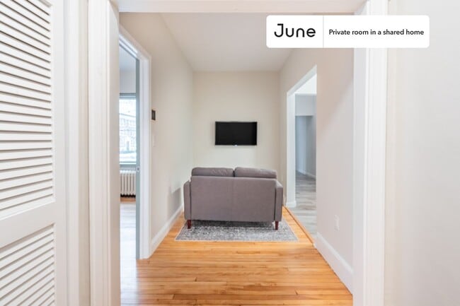 Building Photo - Room in Shared 2 bed/1 bath home