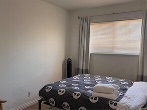 Building Photo - 18507 Bellorita St