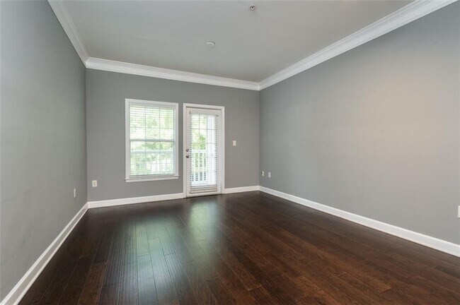 Building Photo - 1121 Westchester Ln NE