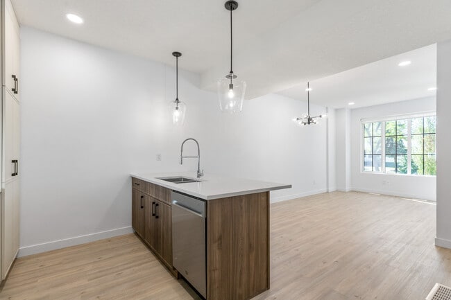 Building Photo - 8556-8583 83 Ave NW