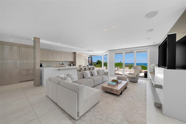 Building Photo - 15811 Fisher Island Dr