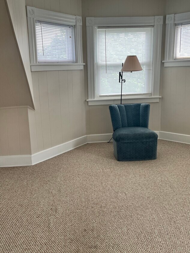 Living room - 56 Brewster St