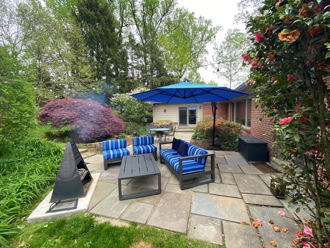 Photo - 6805 Millwood Rd House