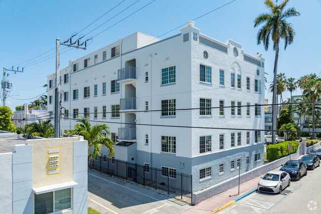 700 Euclides - Helios Apartments Miami Beach